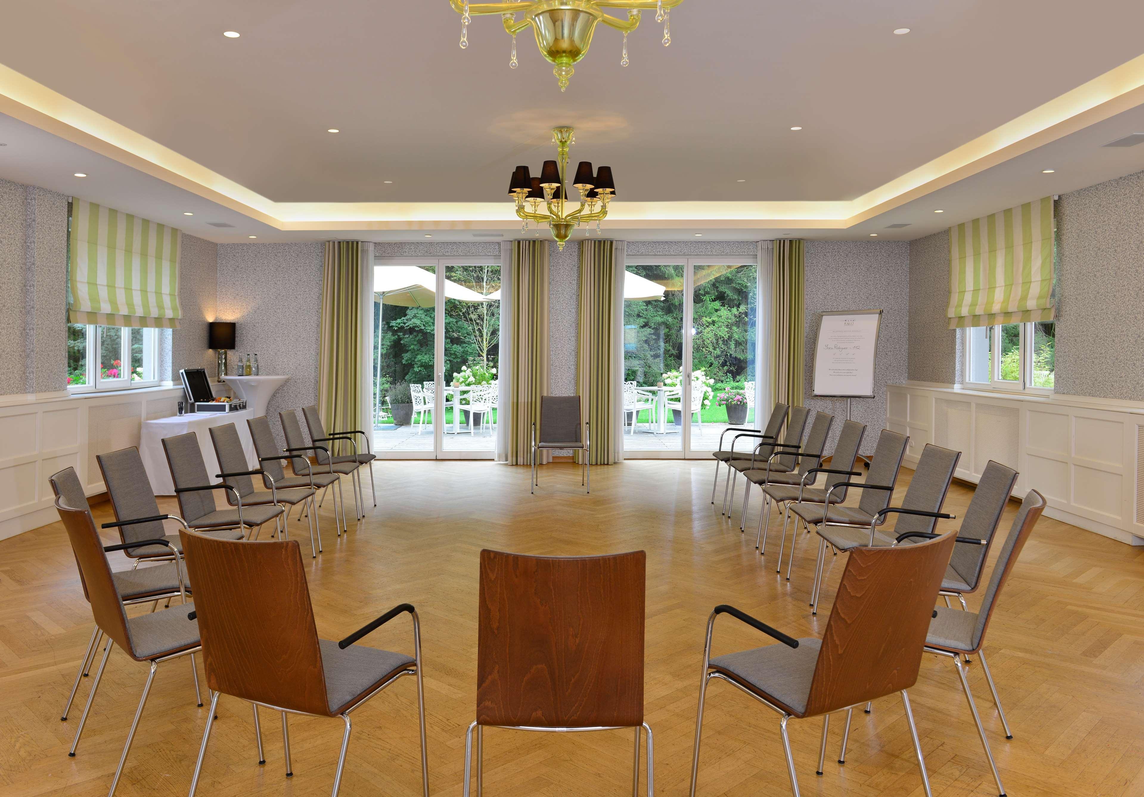 วัลด์โฮเทล ชตุทท์การ์ท Hotel สตุตการ์ต ภายนอก รูปภาพ